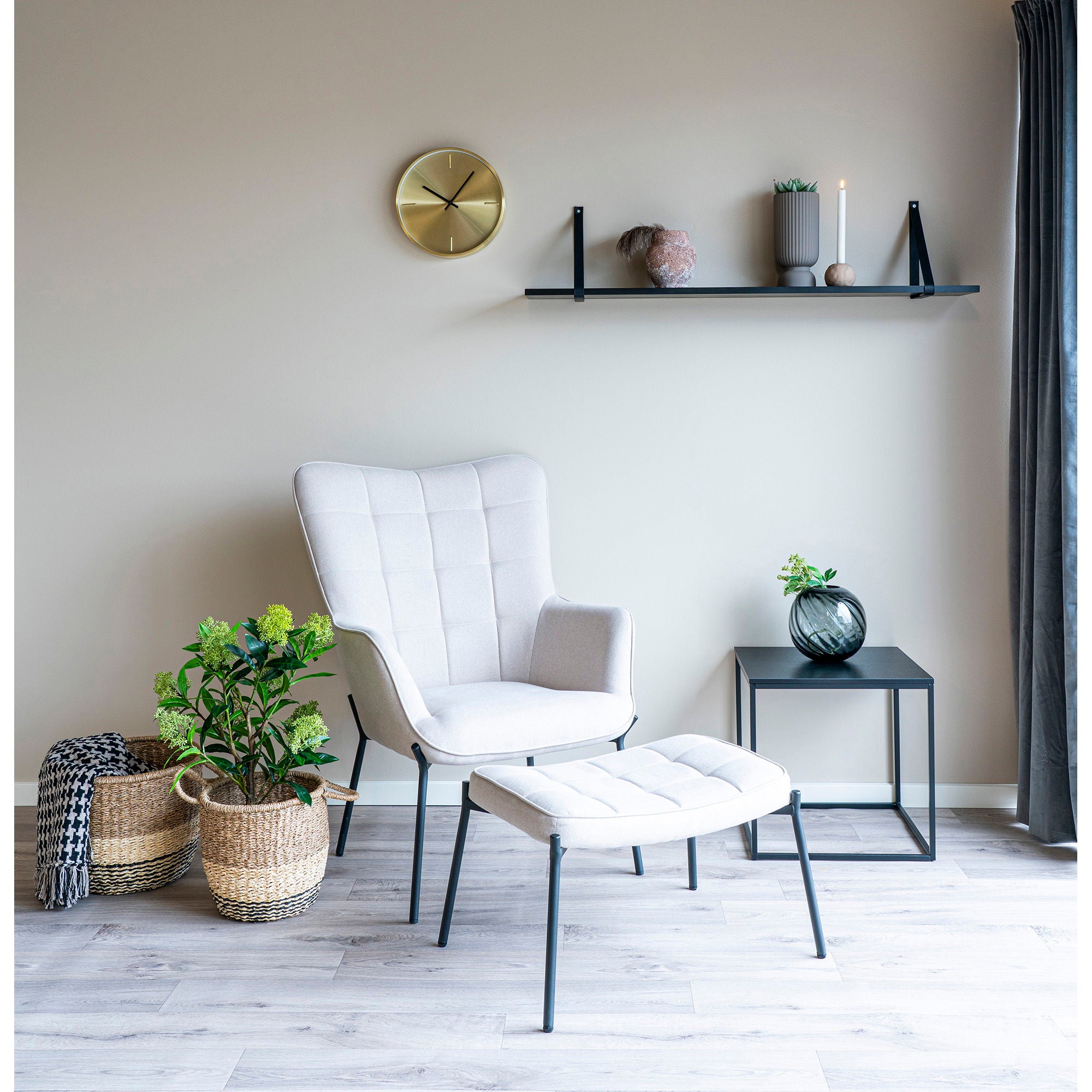Forno – Wandregal, Gummibaumholz & Leder, schwarz